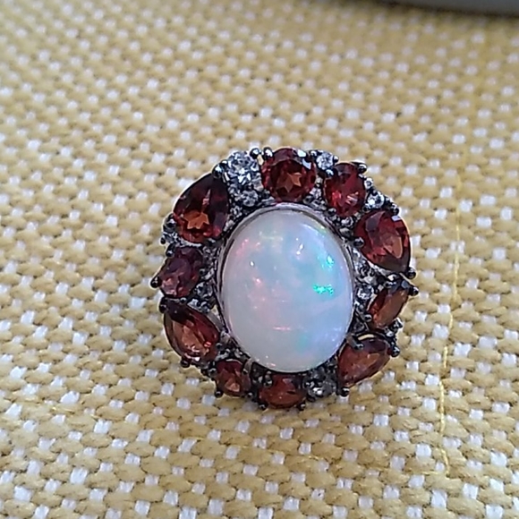 Paul Deasy Never worn Garnet and Eithopian Opal Ring - Picture 3 of 6